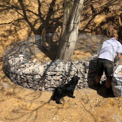 an arch from a gabion 7