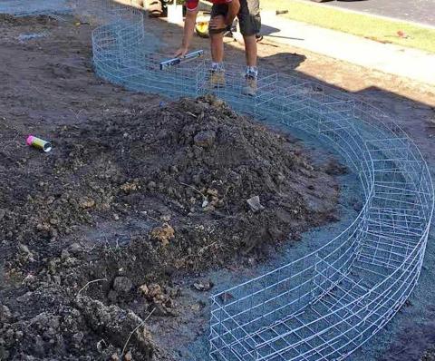 an arch from a gabion 14